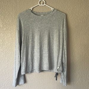 Large, gray, ribbed, long sleeve, VUORI, women’s top